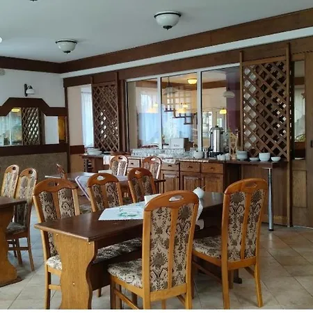 Отель Karkonosze 3*